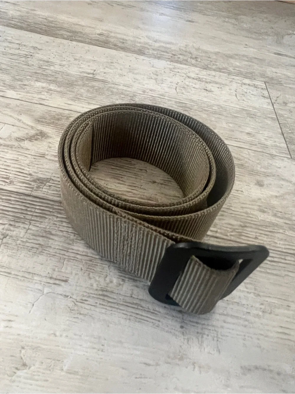 US Military Tan 499 Rigger's Belt labeled with NSN 8415-01-630-5496 Stamped 40